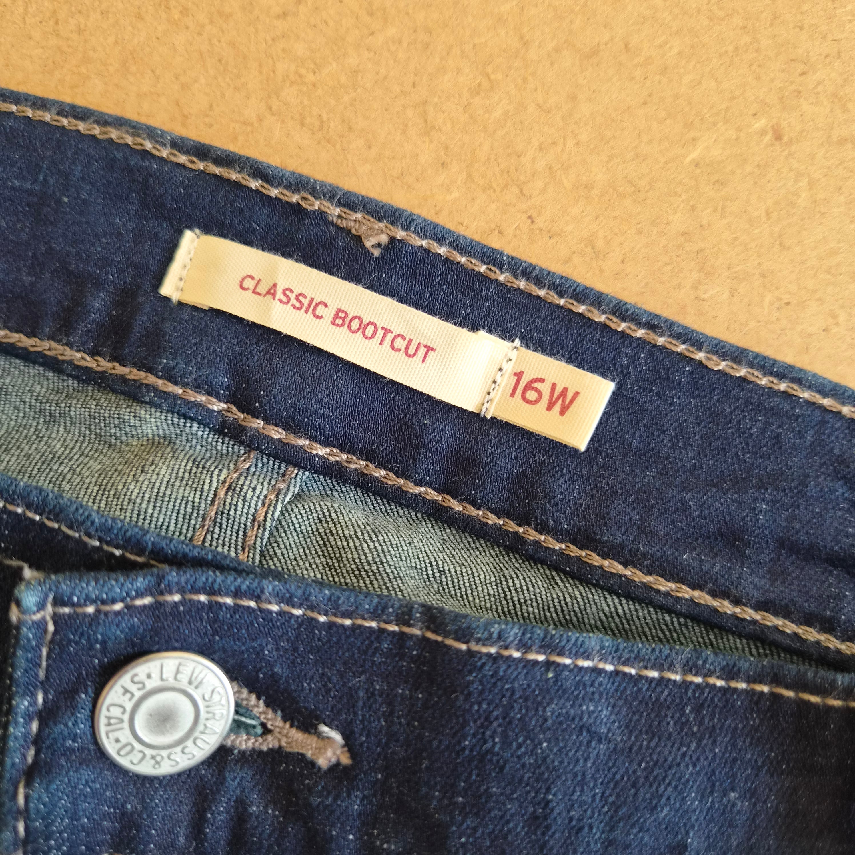 Jean Levi's Classic Bootcut Bleu Indigo — 16W FR48 — NEUF AVEC ÉTIQUETTE