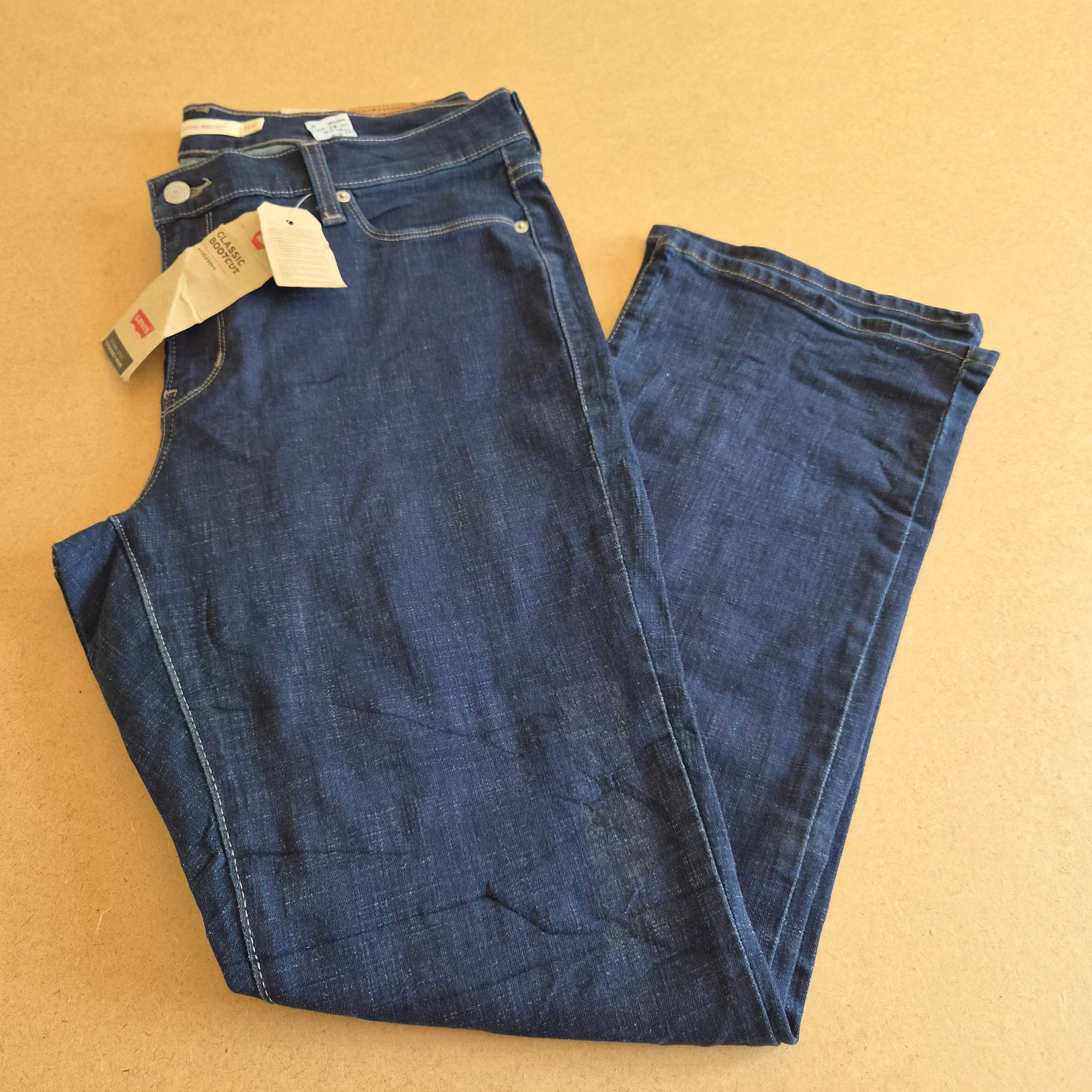 Jean Levi's Classic Bootcut Bleu Indigo — 16W FR48 — NEUF AVEC ÉTIQUETTE