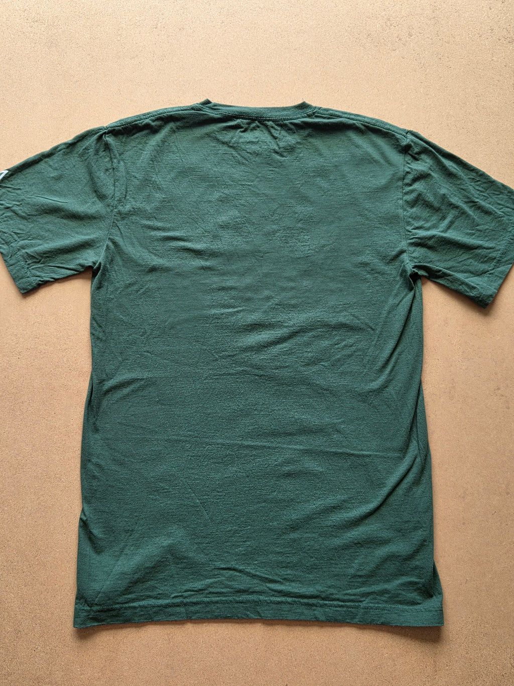 T-shirt Alta Gracia Vert Forêt — Life Changing Apparel 100% Coton — M — Made in Dominican Republic — Très bon état