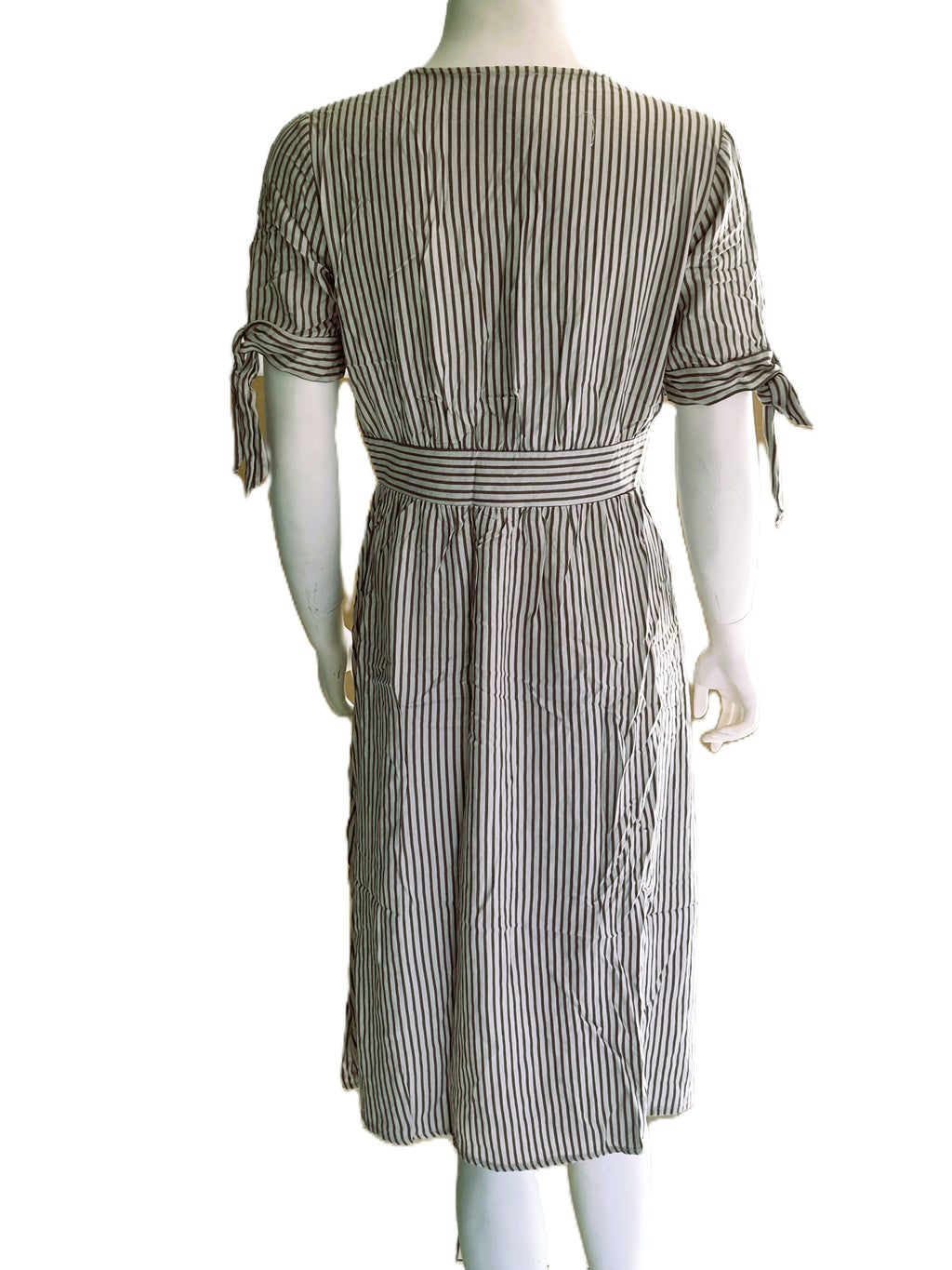 Robe Lulus Rayures Grises Crème — Col V Cache-Cœur Manches Nouées Ceinture Boutons — S (XS/S) — 100% Rayon — Très bon état