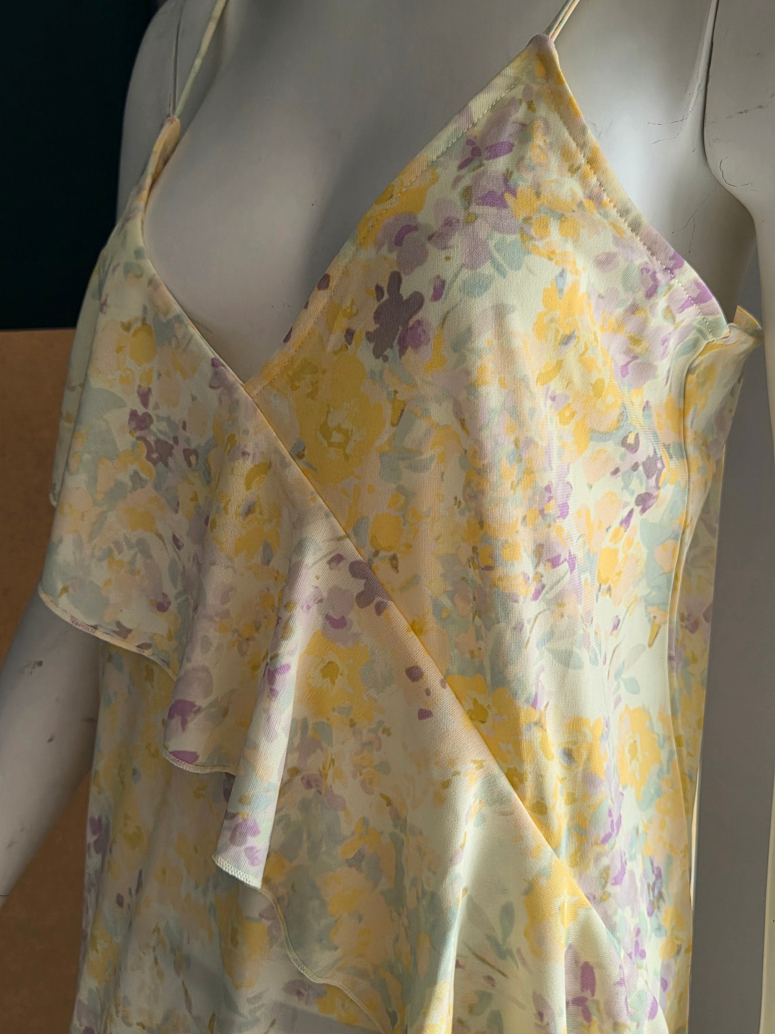 Robe H&M - détail volant asymétrique croisé et imprimé floral