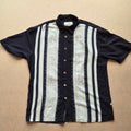 Chemise hawaïenne vintage Island Shores - bandes verticales palmiers blanc sur fond marine - 100% rayon - taille L